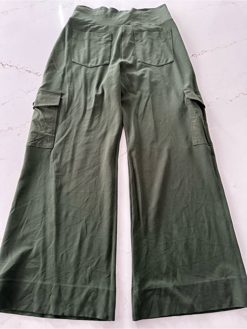 Cabi Chargo Olive Green Wide Leg Cargo Pants. - Picture 9 of 9